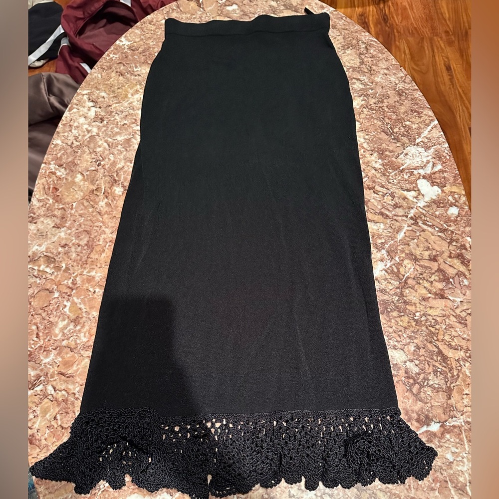 Fred David Elegant Black Pencil Skirt with Lace Detail